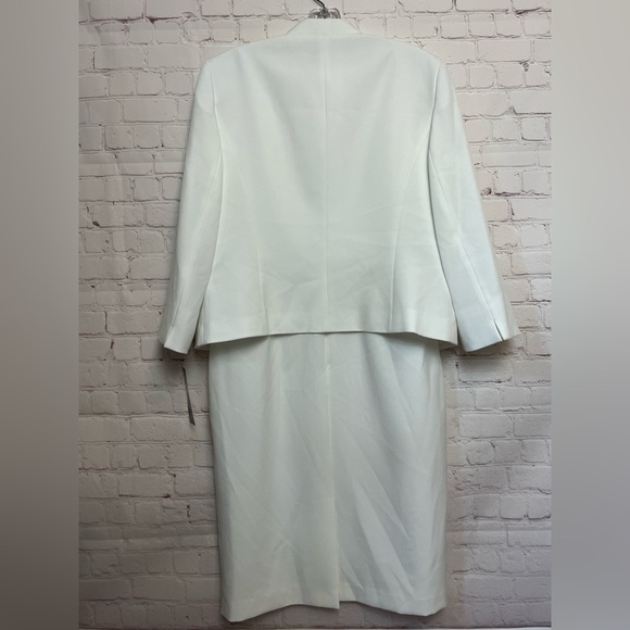 Le Suit Crepe Open Front Jacket & Crewneck Sheath Dress Suit - Picture 3 of 14